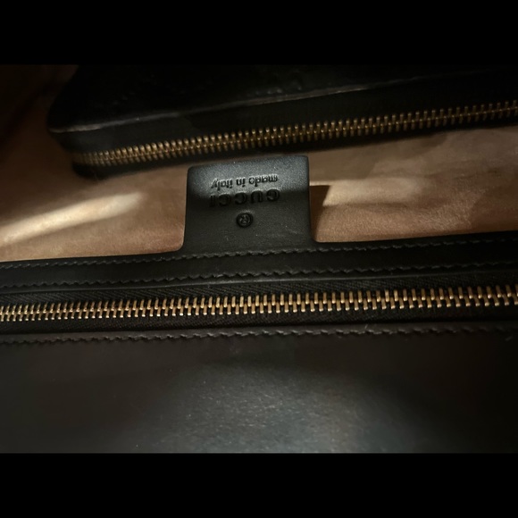 Gucci authentic Sylvie medium size shoulder bag - Picture 9 of 10